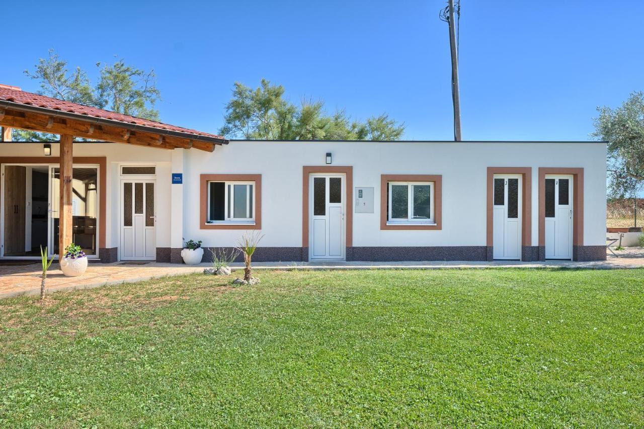 Apartments & Bungalows Ivanović Kaštela Exterior foto