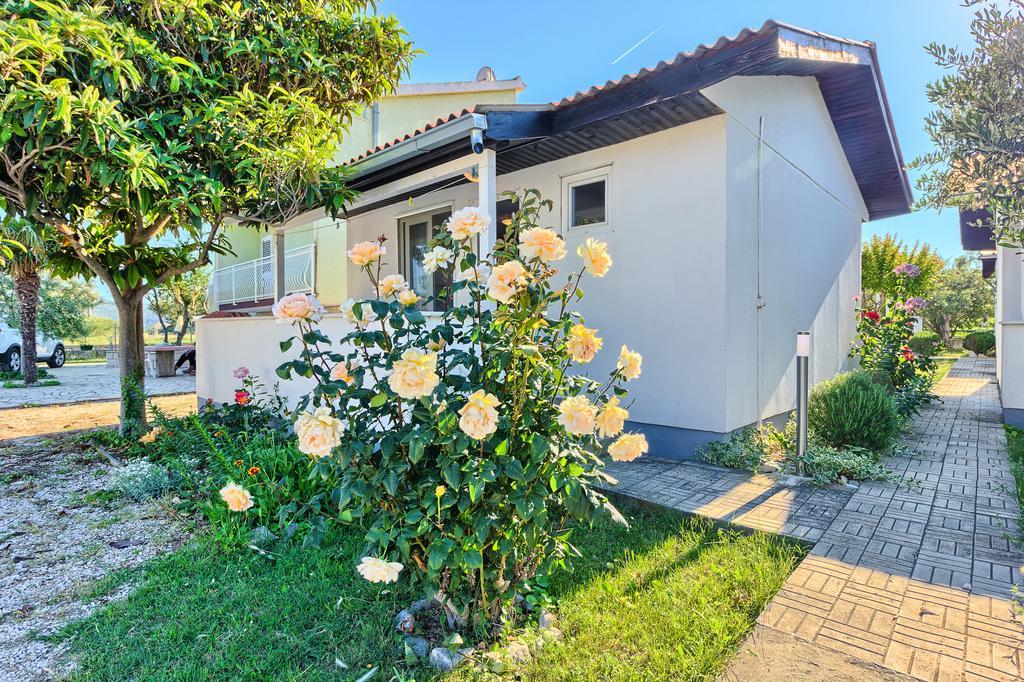 Apartments & Bungalows Ivanović Kaštela Exterior foto